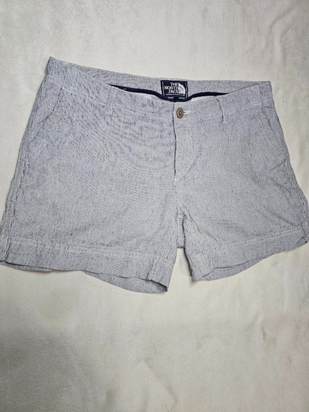 The North Face Linen Blend Stripe Shorts Women's US 6 Long Blue White Casual